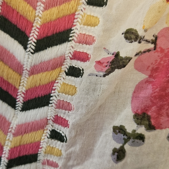 Magazine XL button down blouse - Picture 3 of 4